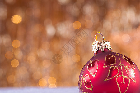 红色和金色的圣杯 冬天 玩具 假期 庆祝 传统图片