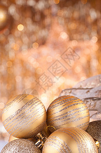 金金色的圣年露珠 模糊 新年 庆祝 灯 金子图片