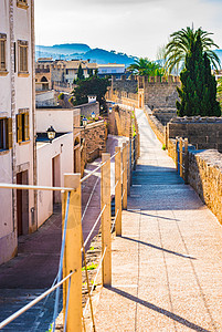 西班牙巴利阿里奇群岛Mallorca岛Alcudia老城Alcudia历史围墙周围图片