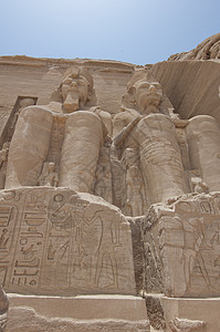 Abu Simbel的Ramses II号 拉姆谢斯二号雕像 坐着 天空图片