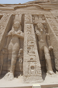 Abu Simbel的Ramses II和Nefertari女王女神像 墙 旅游景点图片