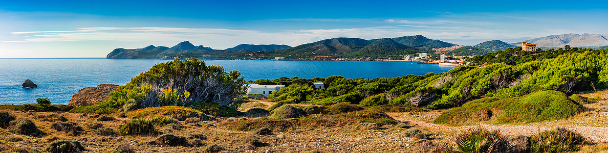 地中海海岸 卡拉拉特贾达和巴利阿里群岛卡普德佩拉海边的全景图片