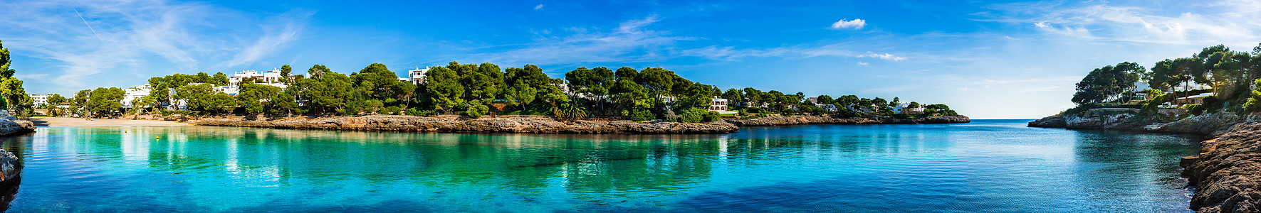 西班牙地中海海岸 卡拉多尔岛 马洛卡巴利阿里群岛美丽的海边全景观图片
