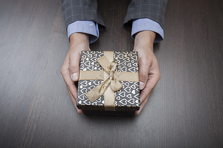 送给你的礼物 木制的 礼物盒 周年纪念日 展示 情人节 生日 抓住图片