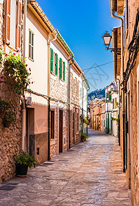 西班牙Majorca地区小型地中海小镇埃斯波尔斯的狭小街道图片