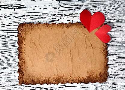 古年纸上多彩的红纸心脏 天 超现实的 爱 连锁店 插图背景图片