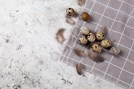 在混凝土背景的灰布布布布布上 复活节彩蛋 食物 季节背景图片