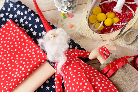圣诞手工艺品 白色的 红色的 装饰品 家庭 礼物 传统 制作图片