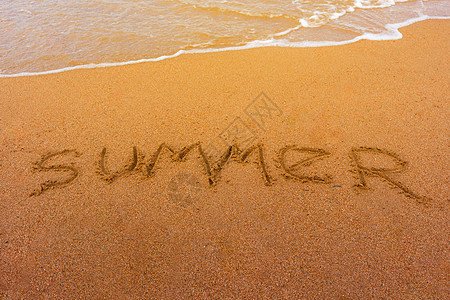 海滩沙沙和海浪上的夏季文字图片