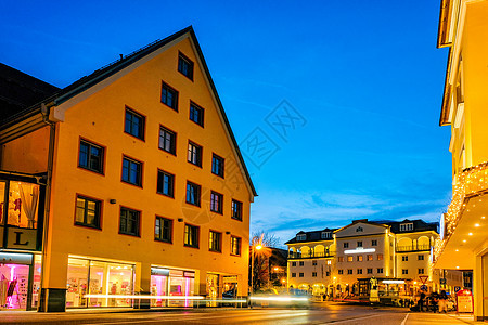晚上在德国巴伐利亚的Fussen镇市风景 新天鹅堡 古老的图片