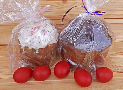 红蛋和复活节蛋糕 复活节假日 庆典 假期 糕点图片