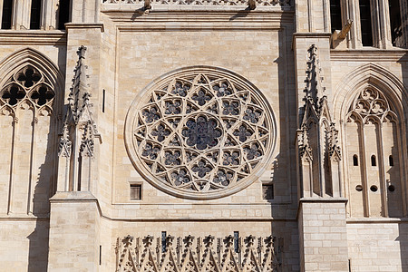 波尔多圣安德烈大教堂玫瑰窗口 法国波尔多图片