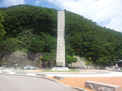 以绿山和大天空为背景的青山名胜古迹 夏天 晴天图片