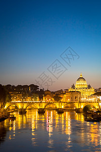 意大利罗马与梵蒂冈城的Tiber河桥日落 城市 教廷图片