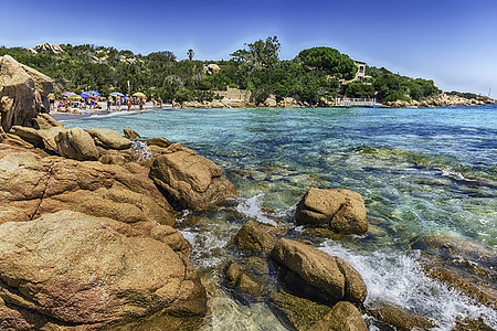 意大利撒丁岛的海滨 地中海 海景 风景优美的 水 翡翠海岸图片