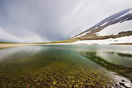 阿尔卑斯山湖地貌 多姿多彩的自然观 格鲁吉亚湖 旅行目的地 风景 假期图片