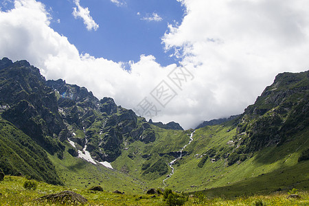 格鲁吉亚斯瓦涅蒂山脉地貌和景观 假期 云 森林图片