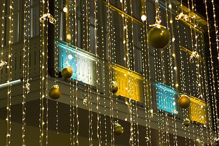 街道上的圣诞装饰品和照明 旅行 灯 波兰 传统图片
