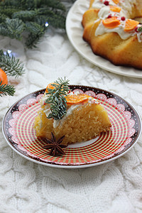 盘子上是新年的橘子甜点图片