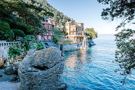 意大利Ligurian海岸多彩色村庄的意大利著名的Portofino村湾 意大利语 房子图片