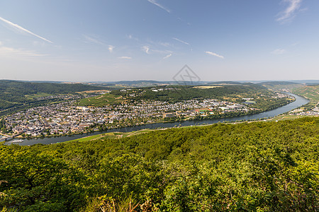 附近Moselle河谷的风景 岩石 红葡萄酒 德国图片