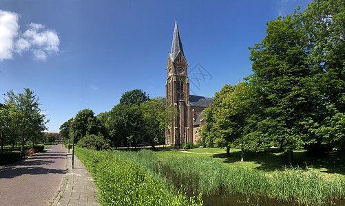 圣维图斯克天主教会的全景图片