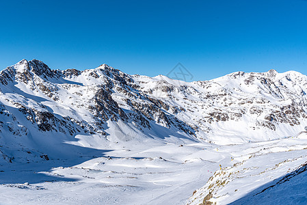 2021年冬季站的 高的 顶峰 山 雪 冬天 自然图片