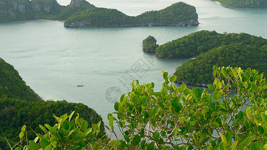 在旅游苏梅岛天堂热带度假胜地附近的 Ang Thong 国家海洋公园鸟瞰海洋岛屿的全景鸟瞰图 泰国湾的群岛 田园诗般的自然背景 图片