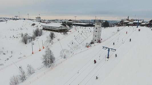 冬季的滑雪度假胜地 空中观光 寒冷的 自然 航空图片