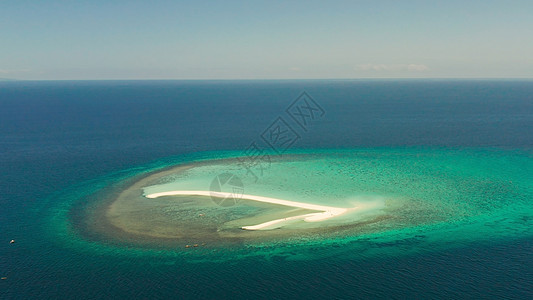 热带岛屿 有沙沙滩 菲律宾Camiguin 海洋 礁图片