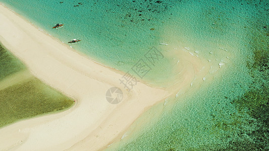 热带岛屿 有沙沙滩 菲律宾Camiguin 蓝色的水 蓝色的图片