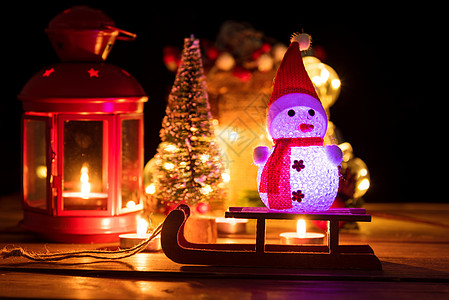 性格开朗的雪人 新年照片背景 温暖的 装饰风格图片