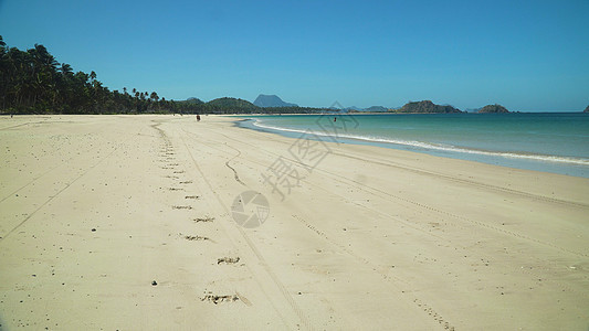 带白沙的热带海滩 海岸线 水 绿松石 海景 天空图片