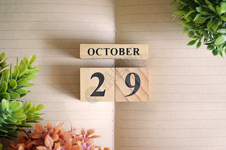 10月29日 工作 办公室 笔记本 八月 十月 笔记 时间图片