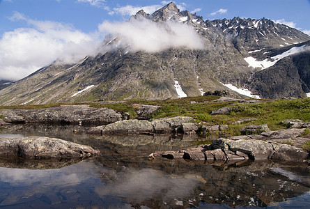 复仇者联盟3靠近Isfjorden的背景