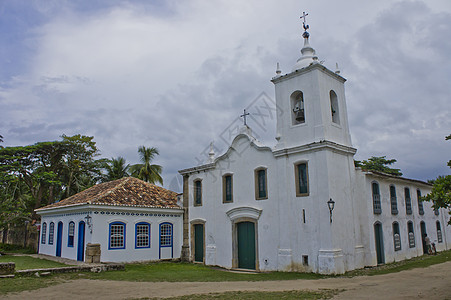 巴西 南美洲与殖民地教堂的旧城街面观 巴西和南美 石头街 历史中心图片