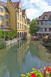 法国古城运河风景Colmar 历史中心 传统房屋 街道图片