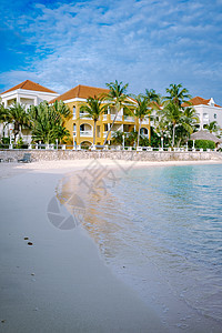 热带热带豪华度假胜地Curacao 配有鲜水海滩和棕榈树 奢侈假期Curacao 放松 旅行图片