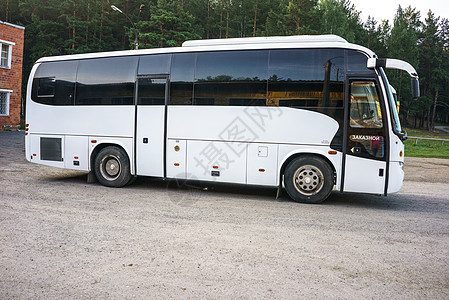 公共汽车旅行 公共汽车运输 乘客 教练 机场摆渡车 旅游巴士 公共交通 长途汽车图片