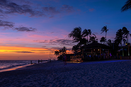 迪维海滩的日落阿鲁巴岛 阿鲁巴岛海滩的多彩日落 岛屿 日出图片