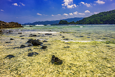 印尼海滩 岛 海浪 爬坡道 夏天 印度尼西亚 天空 海岸 晴天图片