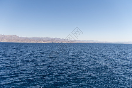 红海 以色列高天使伊拉特市的海滩 水面上方的珊瑚礁景象 海岸 假期图片