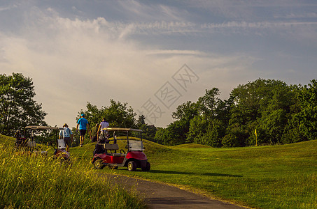 高尔夫球场的电动汽车 积极休闲 安静运动 娱乐 车轮 社会图片
