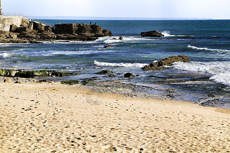 葡萄牙里斯本Estoril的Azarujinha海滩 蓝色的 卡斯凯什图片