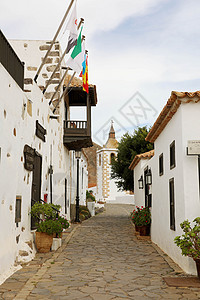 2019年12月15日 西班牙贝坦库里亚古老殖民地城市富尔蒂文图拉的美丽城市街道 人行道 教会图片