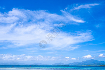 淡蓝天背景 度假和海上旅行概念 复制空间隔离的美丽海景 菲律宾 全景图片