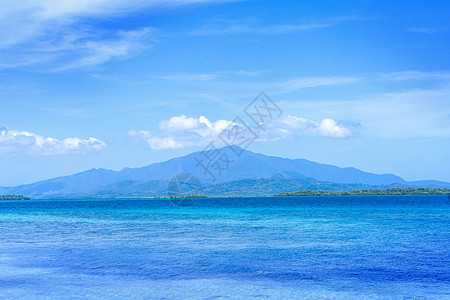 淡蓝天背景 度假和海上旅行概念 复制空间隔离的美丽海景 空的 海岸图片