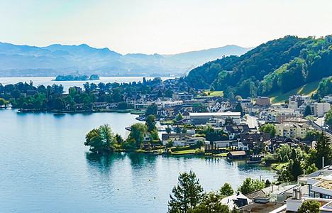 Wollerau 的苏黎世湖 瑞士施维茨州 苏黎世湖 瑞士山景 夏季蓝水和天空 田园诗般的自然和完美的旅游目的地 是风景艺术印刷图片