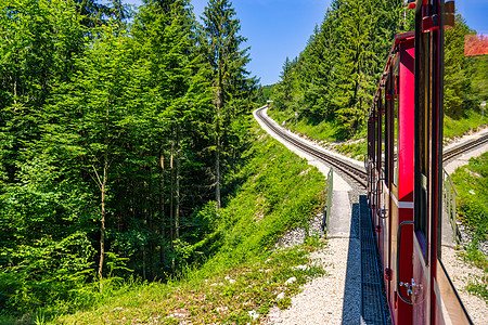 萨尔茨堡火车一条位于上奥地利和萨尔茨堡的米轨齿轨铁路 从萨尔茨卡默古特地区的圣沃尔夫冈一直到 Schafberg 奥地利 Schafberg背景