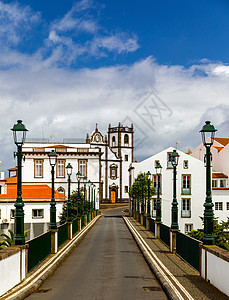 亚速尔圣米格尔岛 Nordeste 的景色 亚速尔圣米格尔 Nordeste 村的旧石拱桥 Nordeste 村 位于葡萄牙亚速背景图片